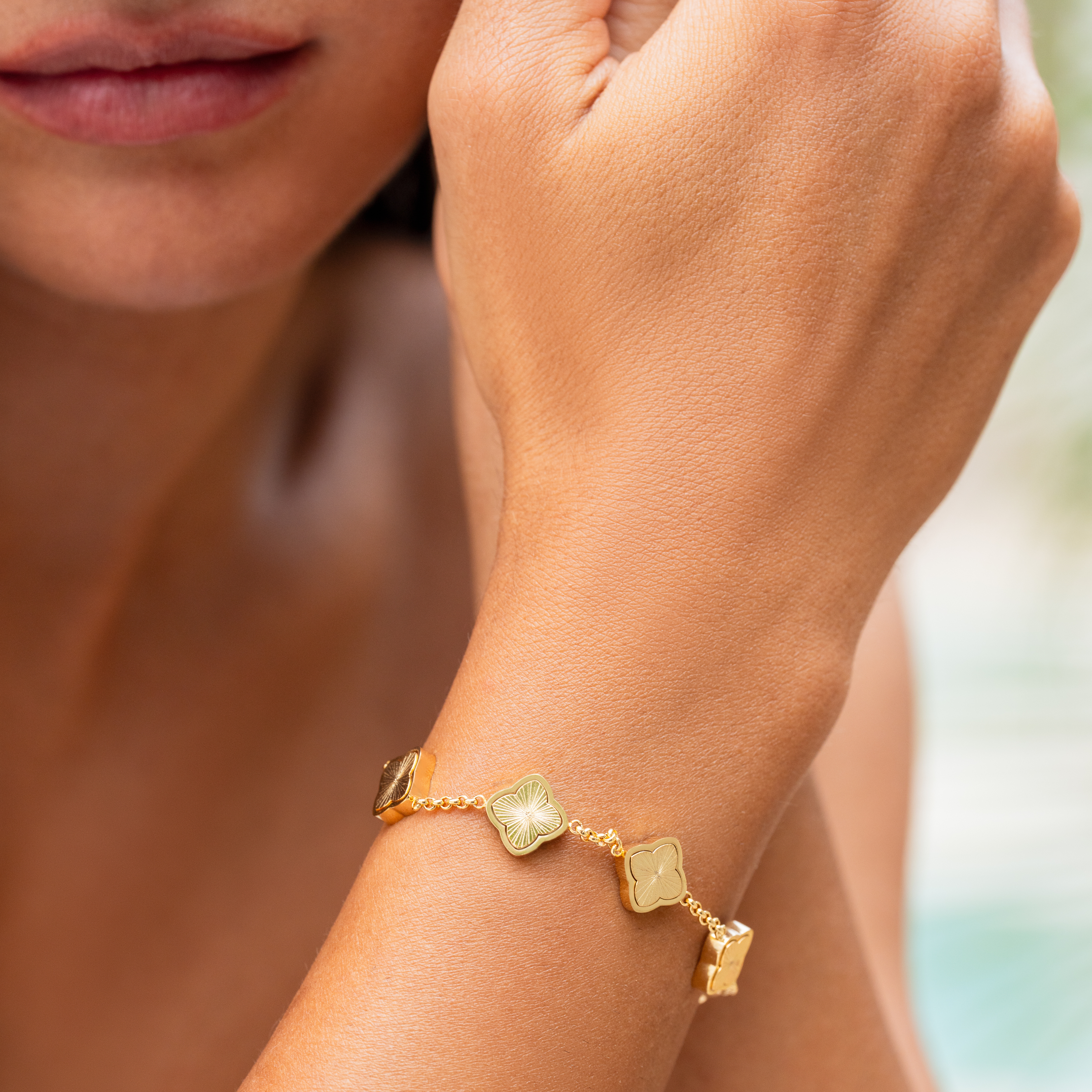 clover Golden Bracelet