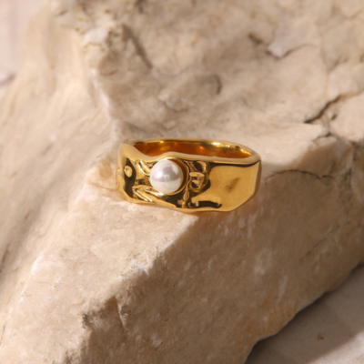 SISTA Golden Pearl Ring