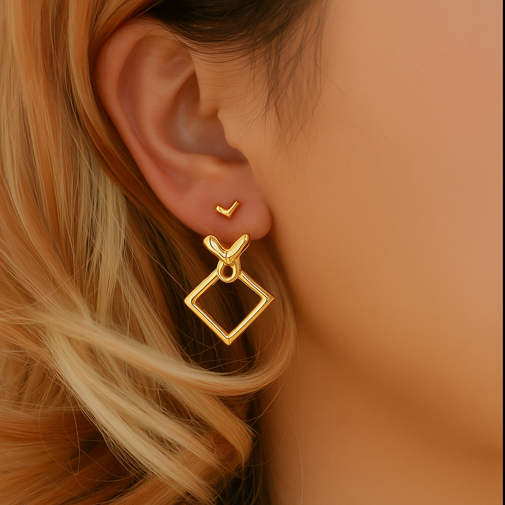 KIKI Diamond-Shaped Earrings