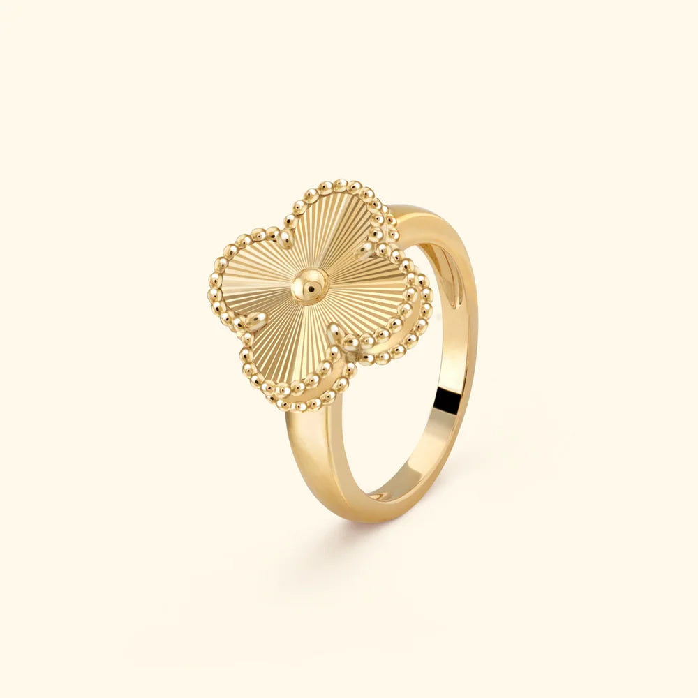 Clover Ring