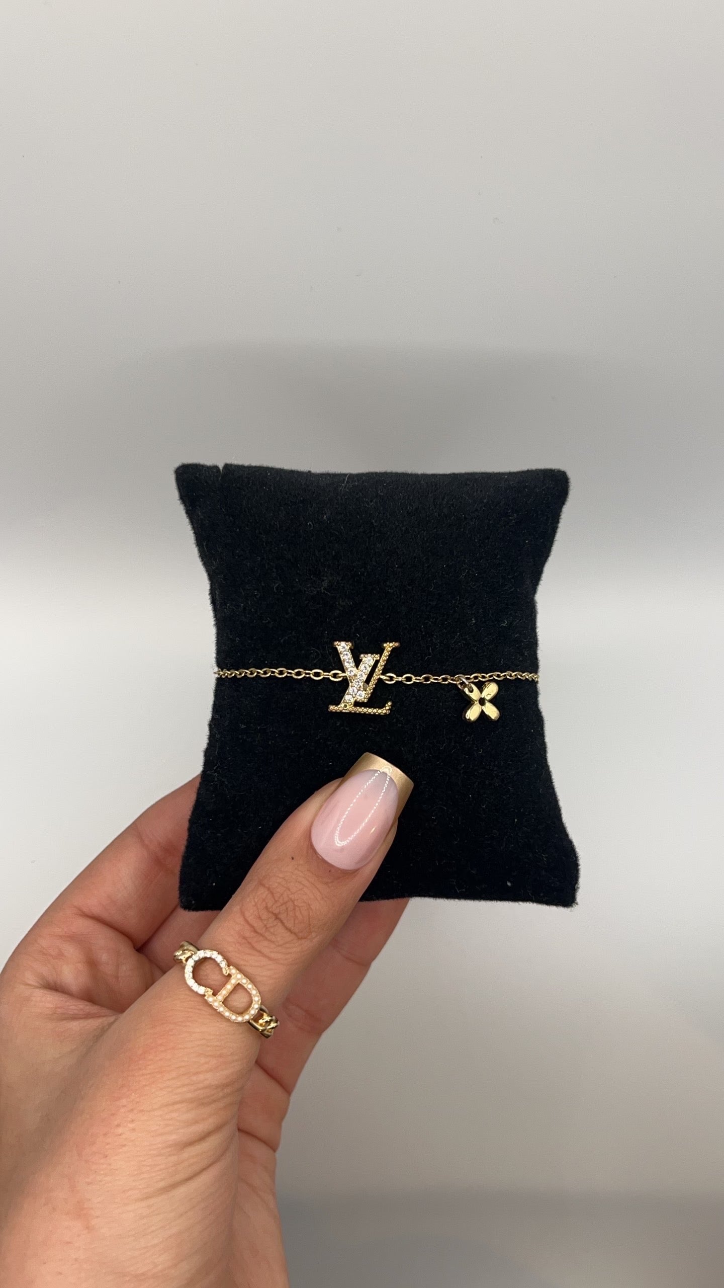 "LV" Golden Bracelet